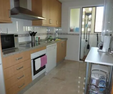 2010-superb 2 Bedrooms In Complex With Pool Apartment *